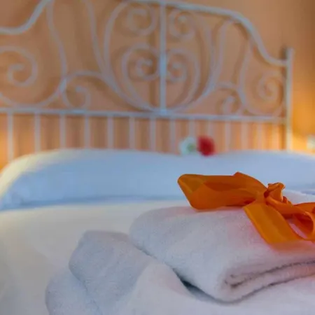 Casa Ursula A 800 M Dal Mare