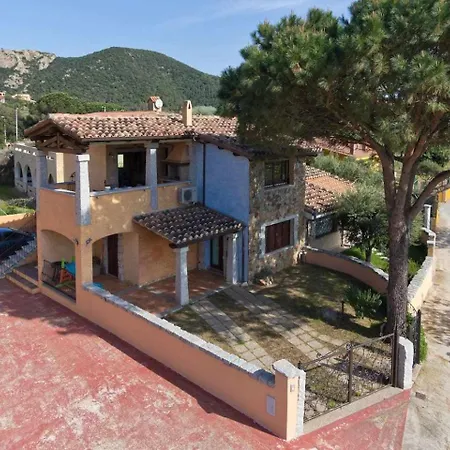 Casa Ursula A 800 M Dal Mare *