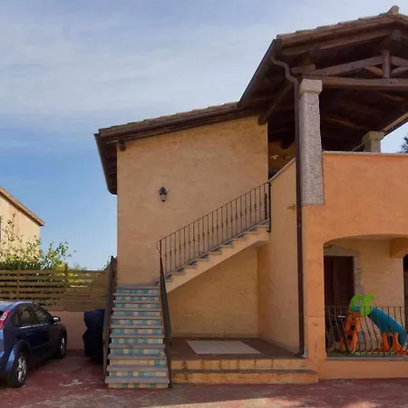 Casa Ursula A 800 M Dal Mare